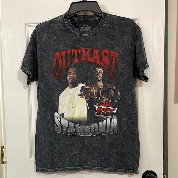 Men's Outkast Graphic Tee - Black. Size M - Picture 1 of 4